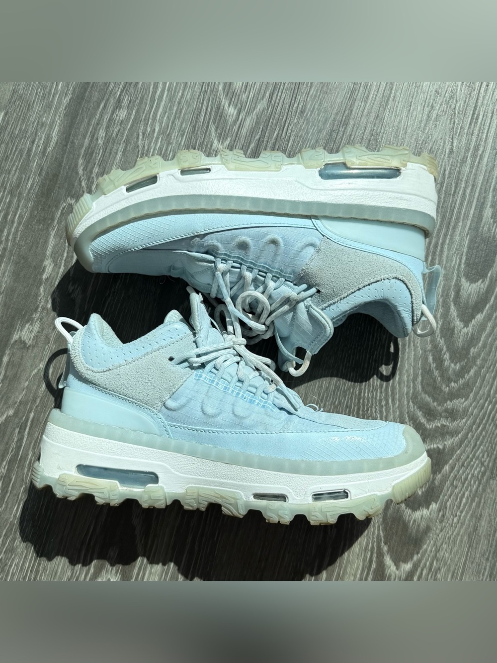 Jordan Air Mae baby blue sneakers